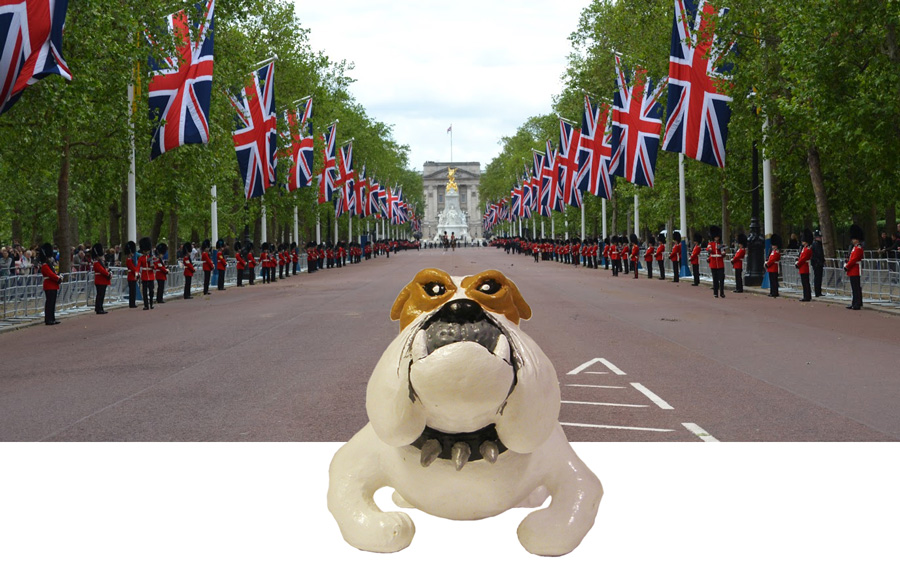 bulldog-on-the-mall.jpg