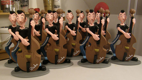 mascotte-duke-bass.jpg